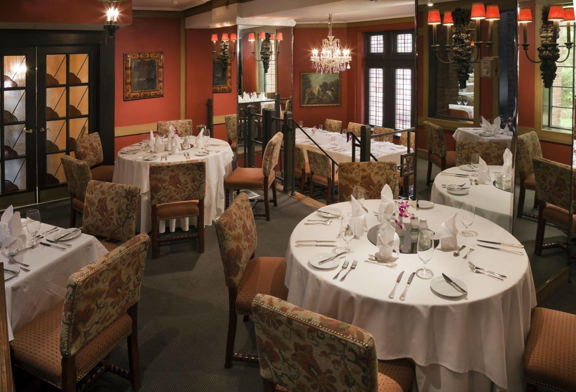 Hotel Henley Park 4*