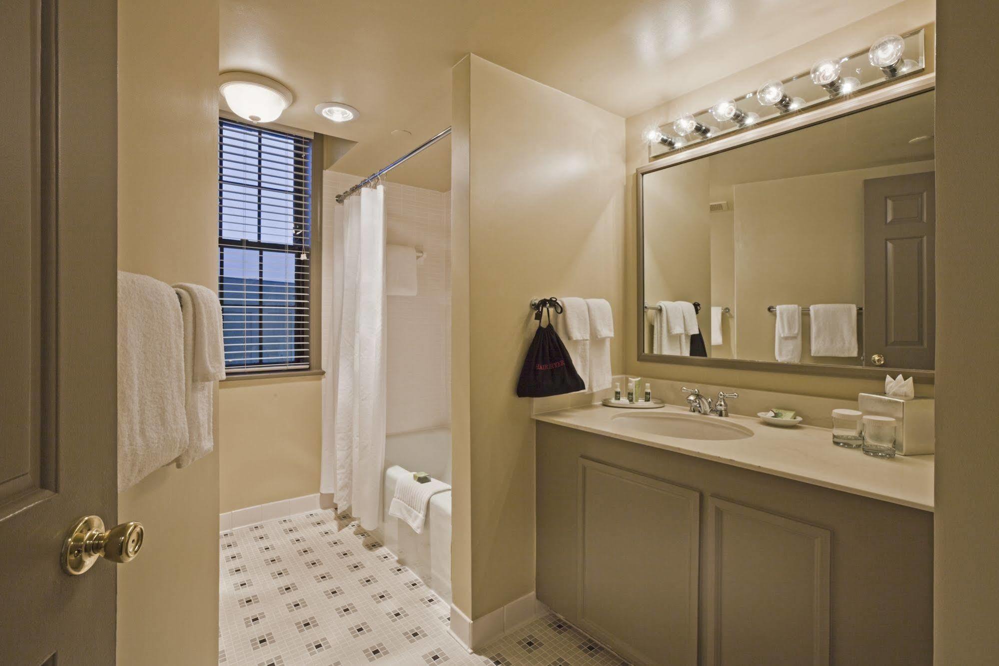 Hotel Henley Park Washington